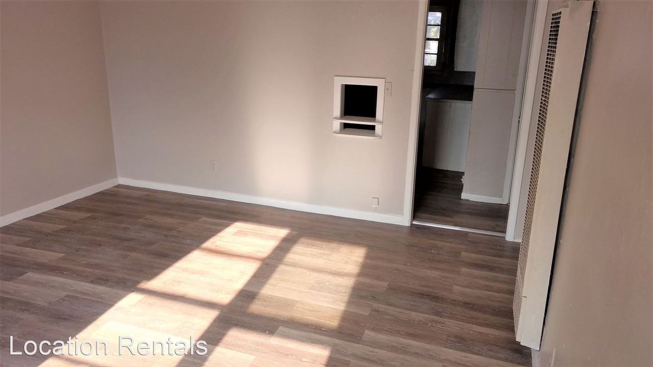 6214 24th Street - Photo 3 of 9
