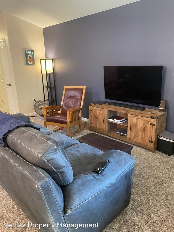 5204 Excalibur Way - Photo 2 of 8