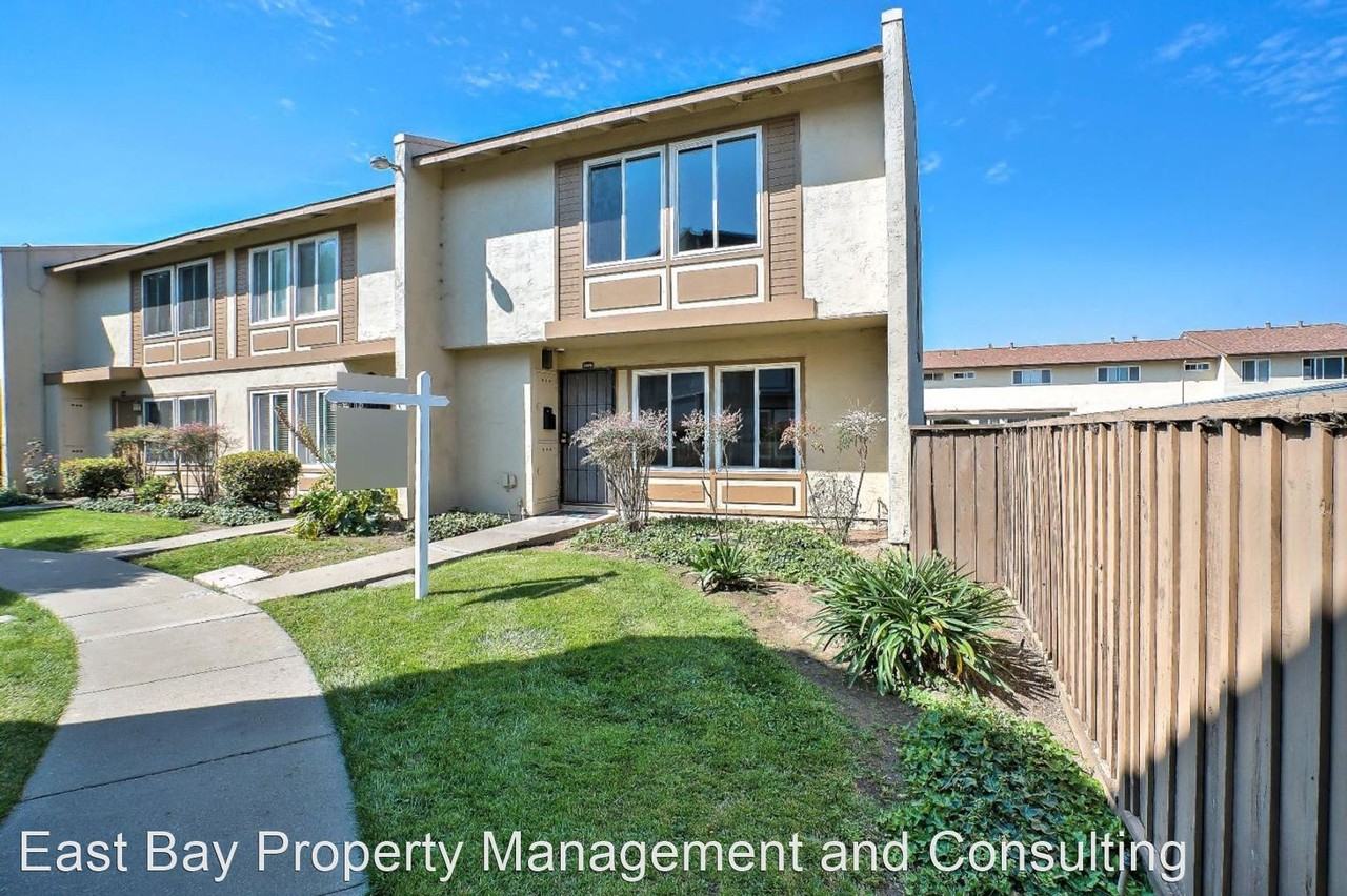 34626 Greenstone Cmn - Photo 2 of 14