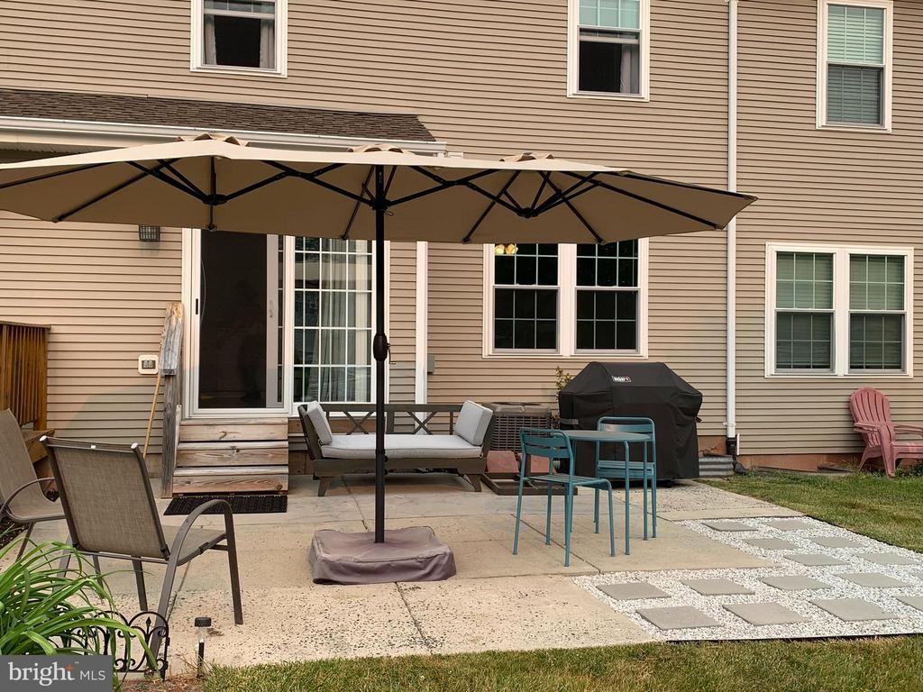 606 Gunpowder Ct - Photo 2 of 19