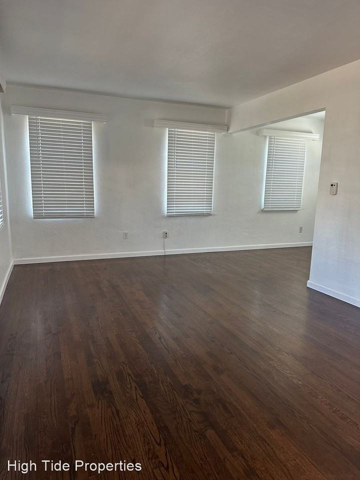 4567 42nd St - Photo 3 of 18