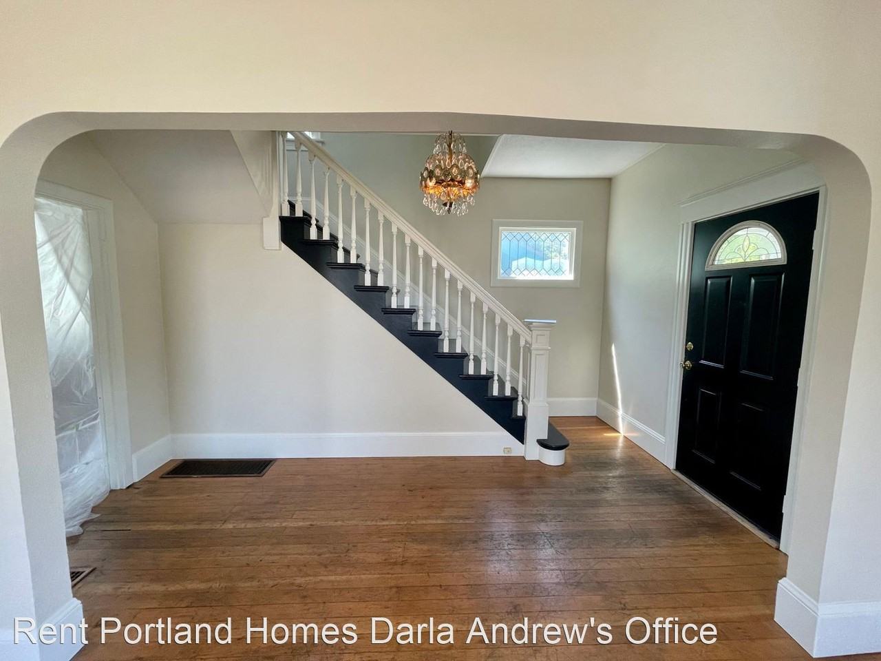 3018 Se 7th Ave - Photo 3 of 23