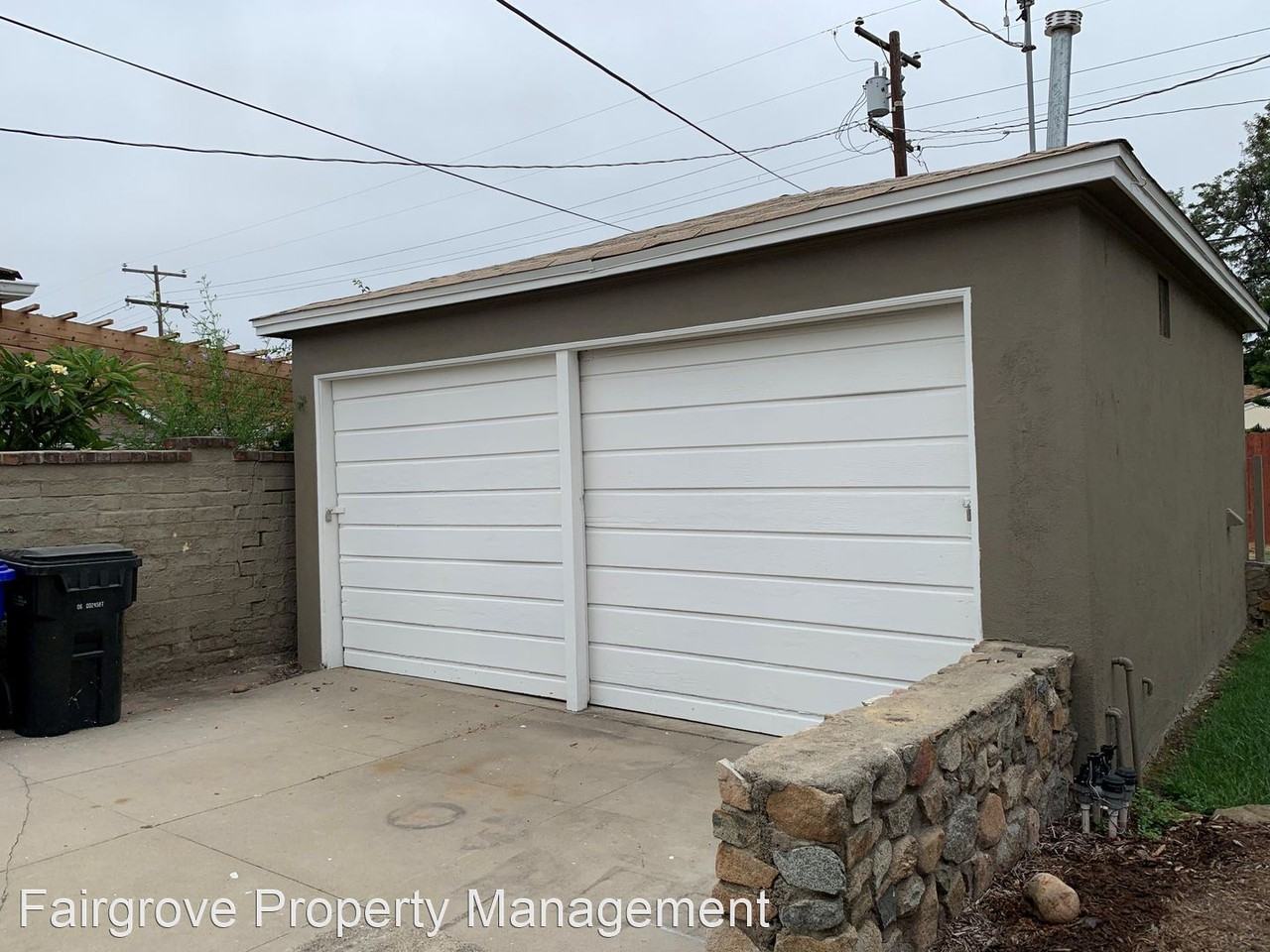 4760 Valencia Dr - Photo 3 of 14