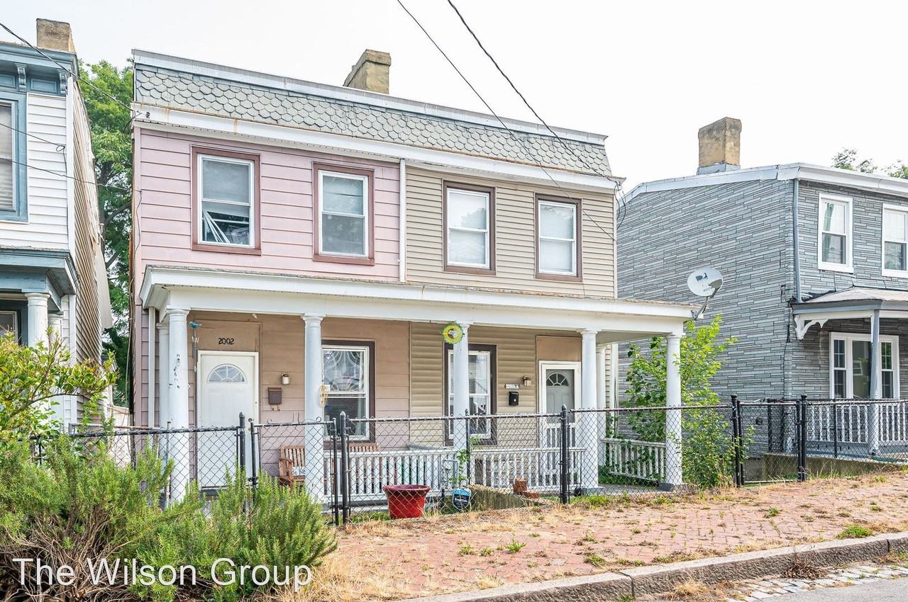 2002 Cedar St - Photo 3 of 16