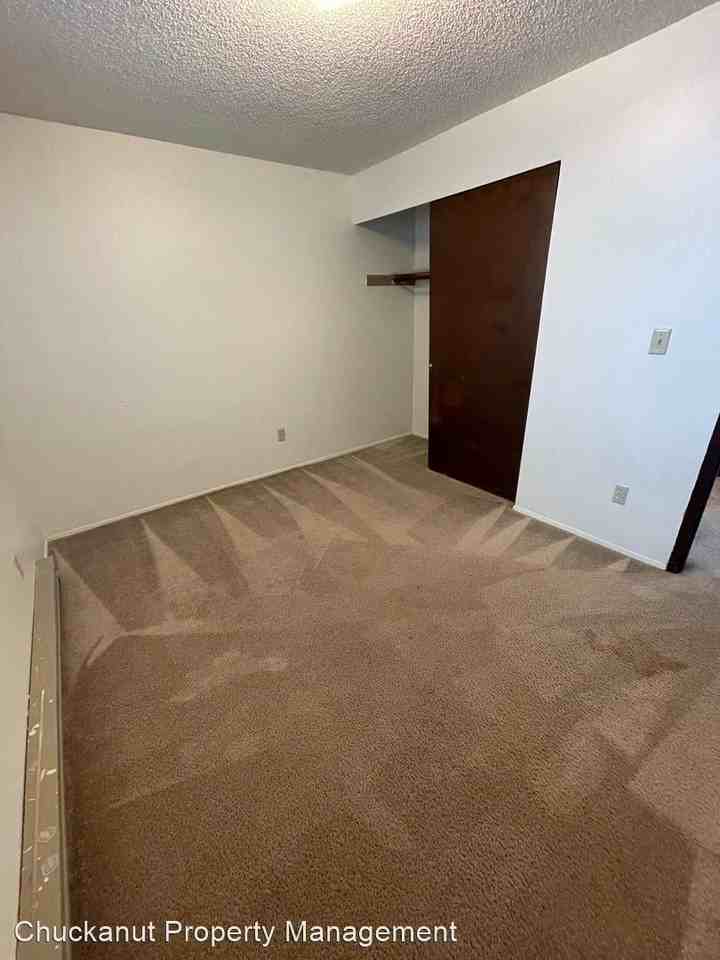 620 A St. 9-10 - Photo 2 of 9