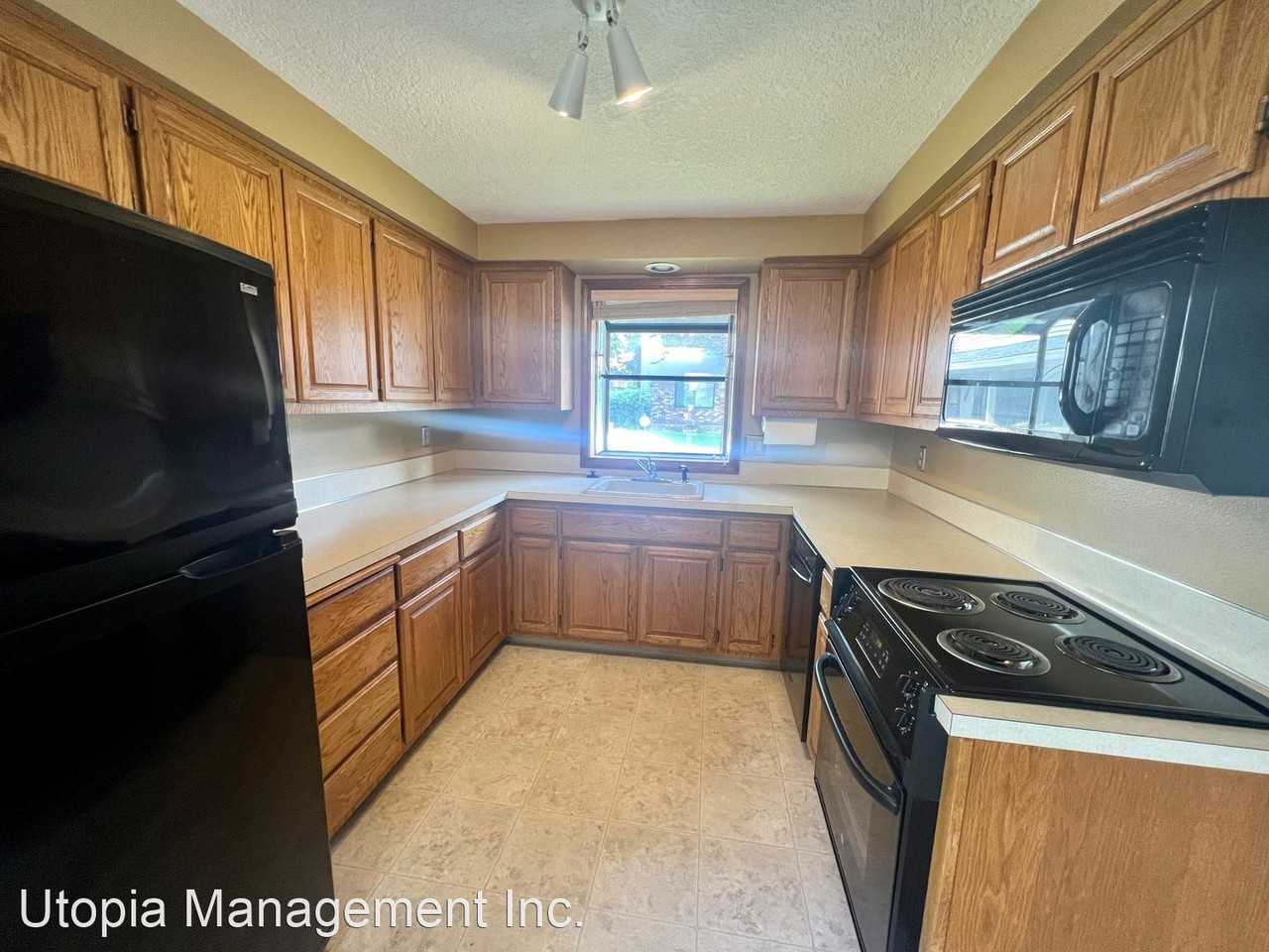 16641 Ne Halsey St - Photo 2 of 16