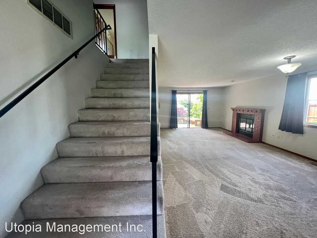 16641 Ne Halsey St - Photo 3 of 16