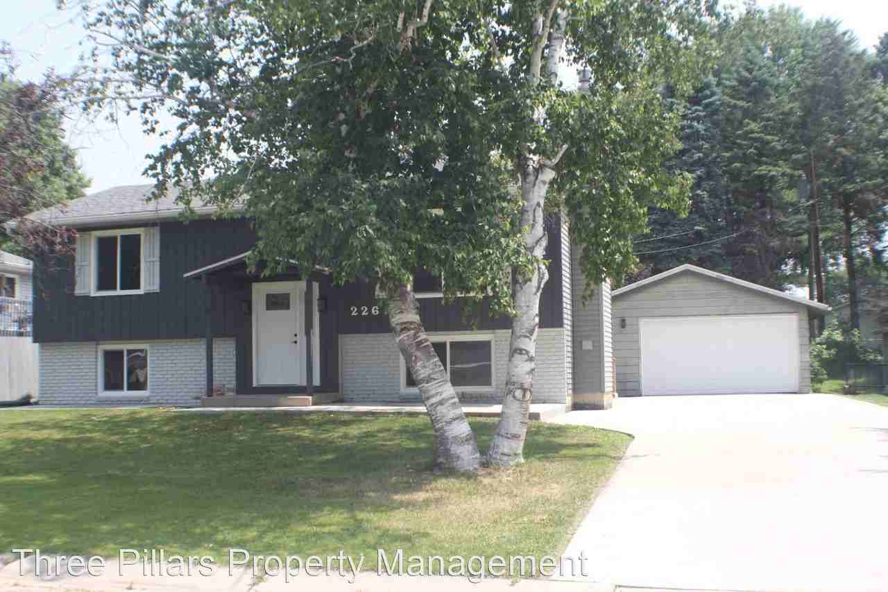 226 6th Ave Nw - Photo 2 of 38