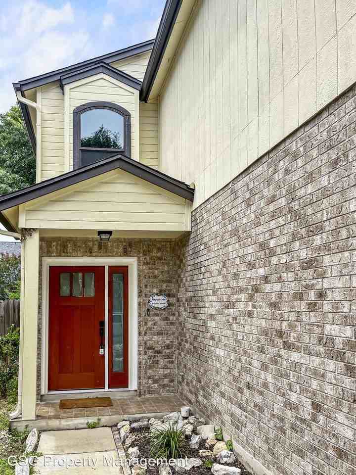 1307 Hazelbury Ln - Photo 2 of 16