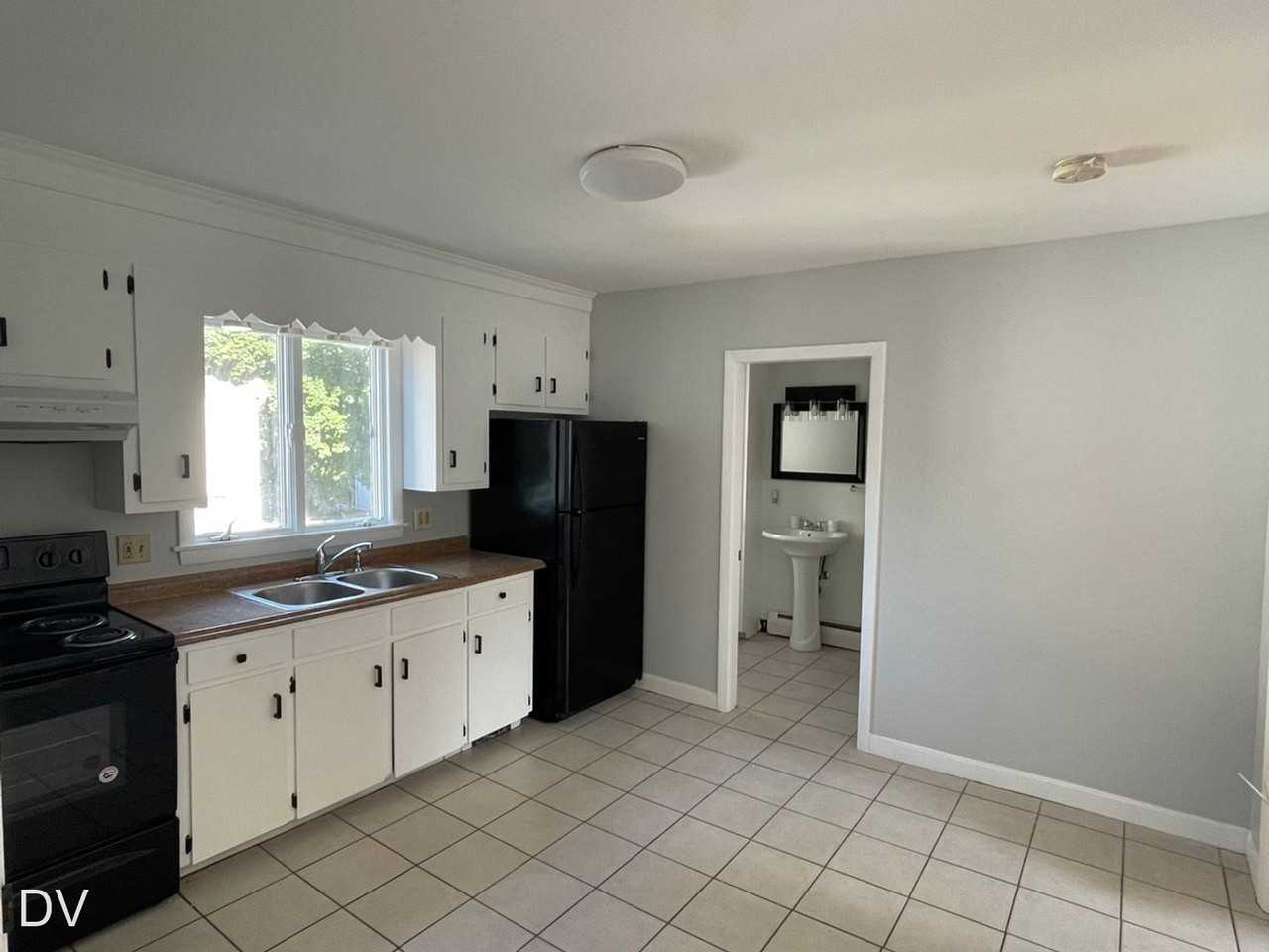 10 Maple Ave #2 - Photo 2 of 9