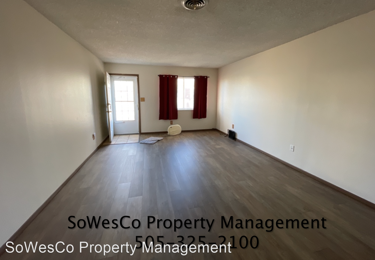 5543 Cypress St - Photo 3 of 10