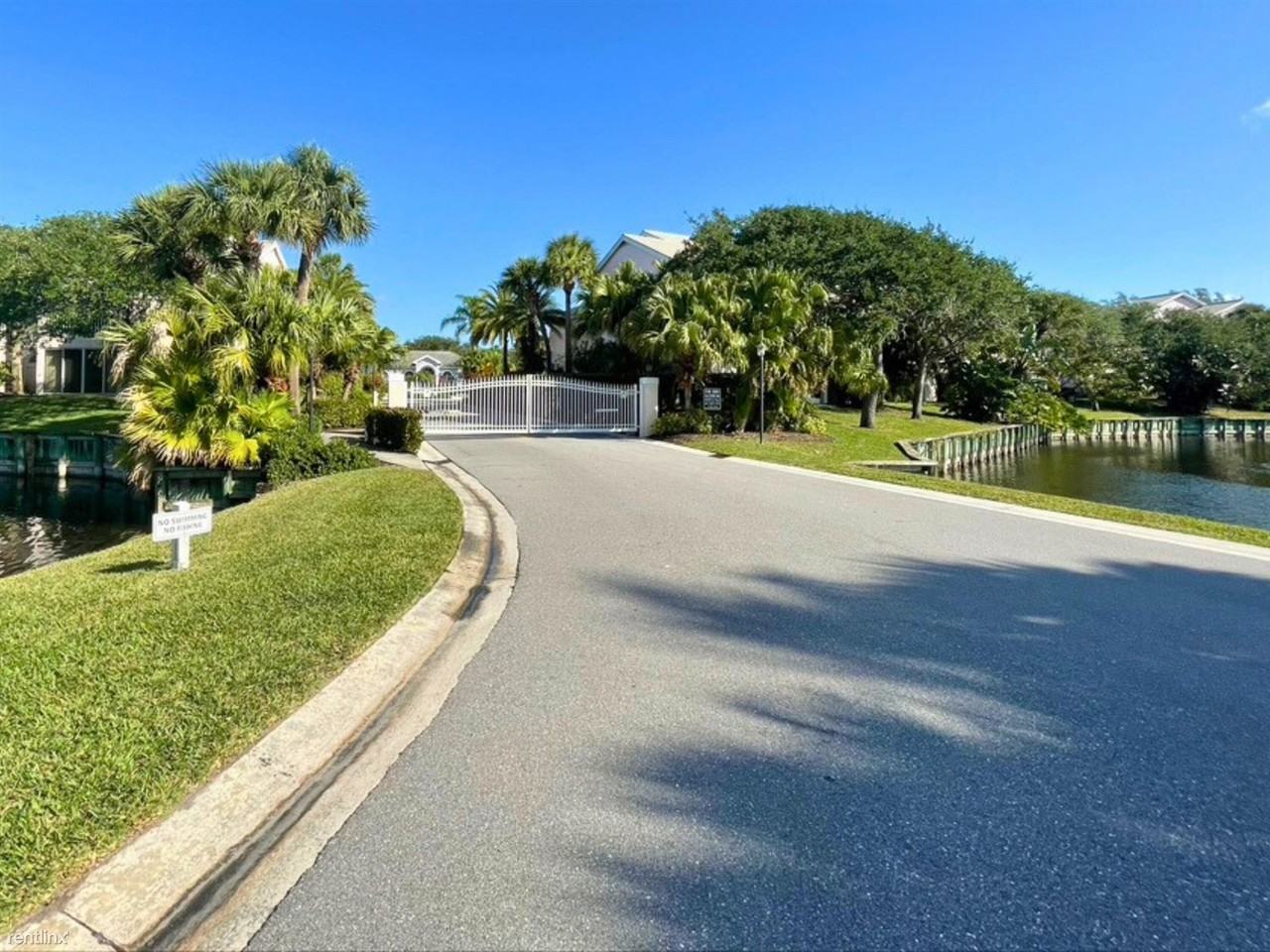 3007 Fairway Dr N - Photo 2 of 15