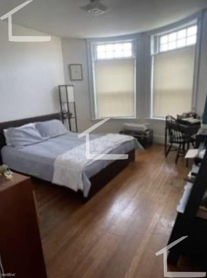 1675 Beacon St - Photo 3 of 9