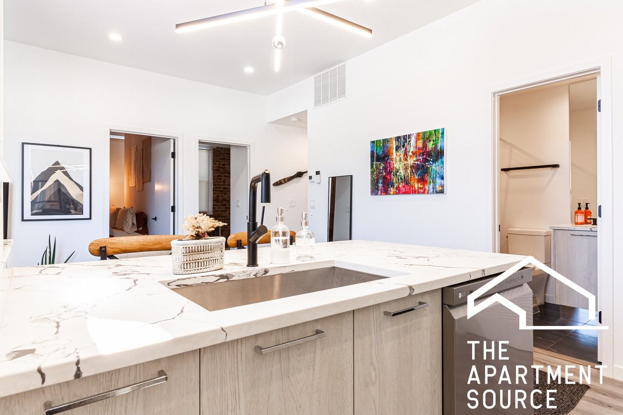 2743 W Division St #2R - Photo 5 of 24