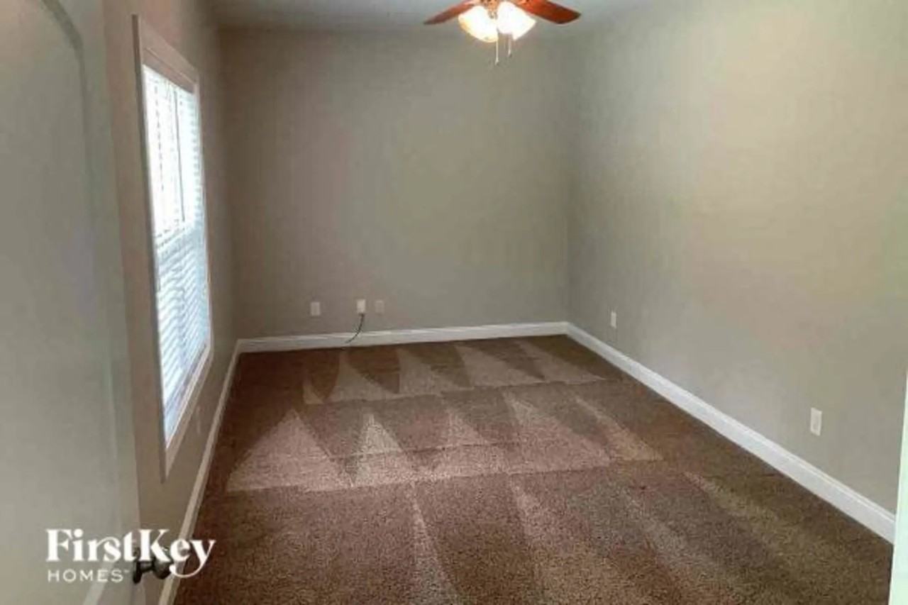 8504 Meadowcreek Village Dr - Photo 2 of 13