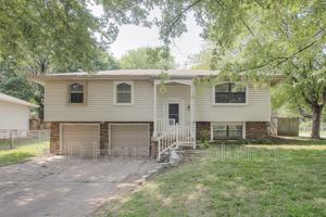 featured image of 200 Se Crestwood St