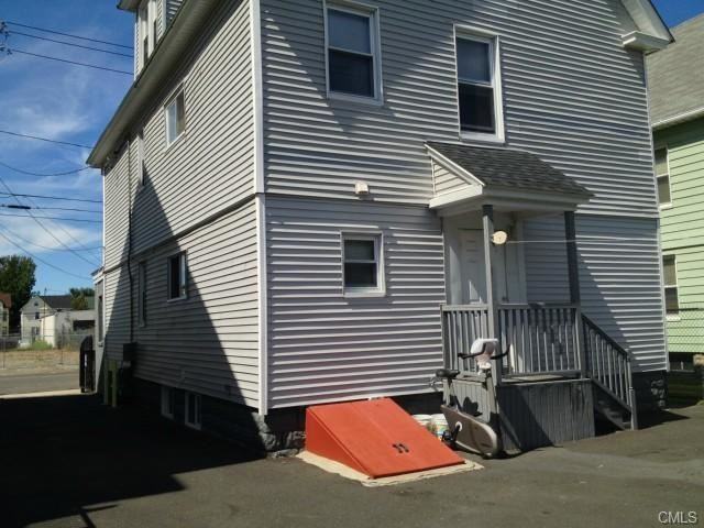 592 Union Ave - Photo 3 of 6