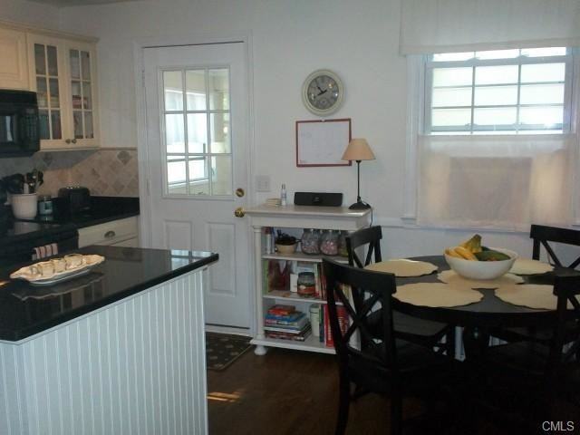 50 Beardsley Pkwy - Photo 3 of 24