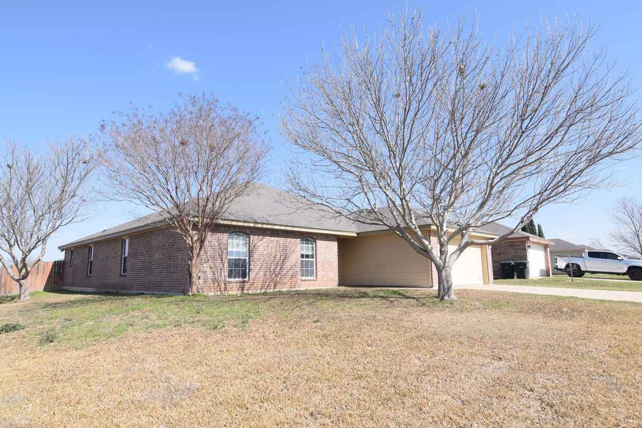 3401 Lorena Dr - Photo 2 of 23