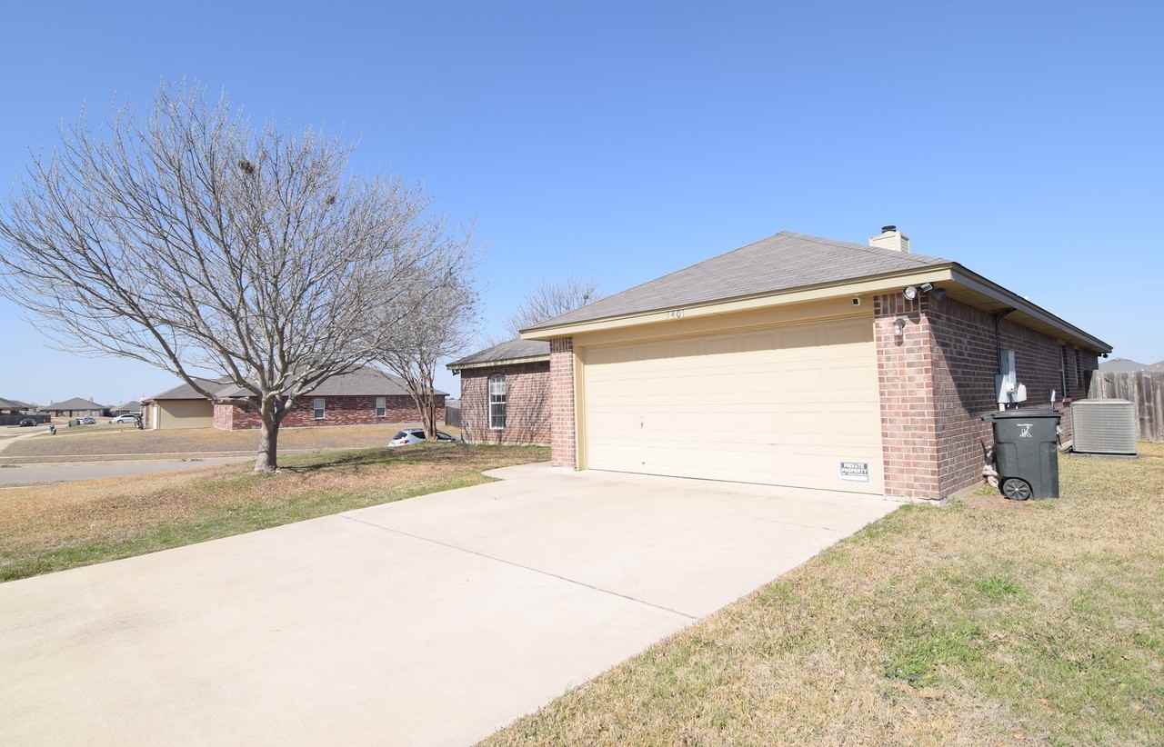 3401 Lorena Dr - Photo 3 of 23
