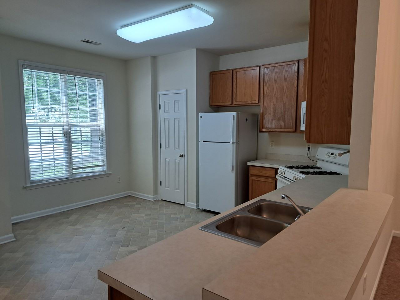 4417 Log Cabin Dr - Photo 3 of 22