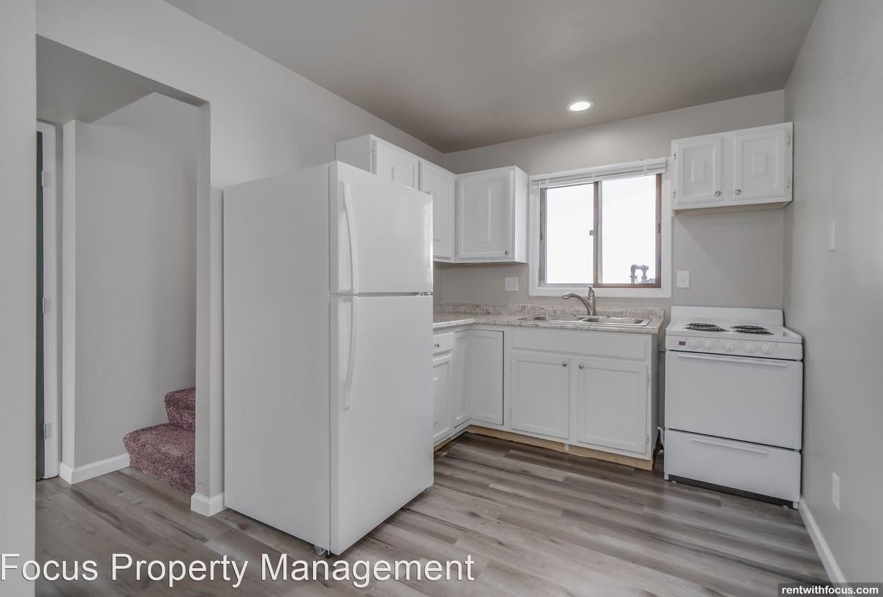 233 239 Sullivan Street Apartments in Oshkosh, WI 54902 Zumper