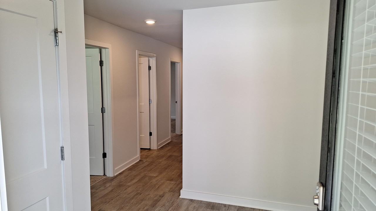 407 Limerick Way - Photo 3 of 17