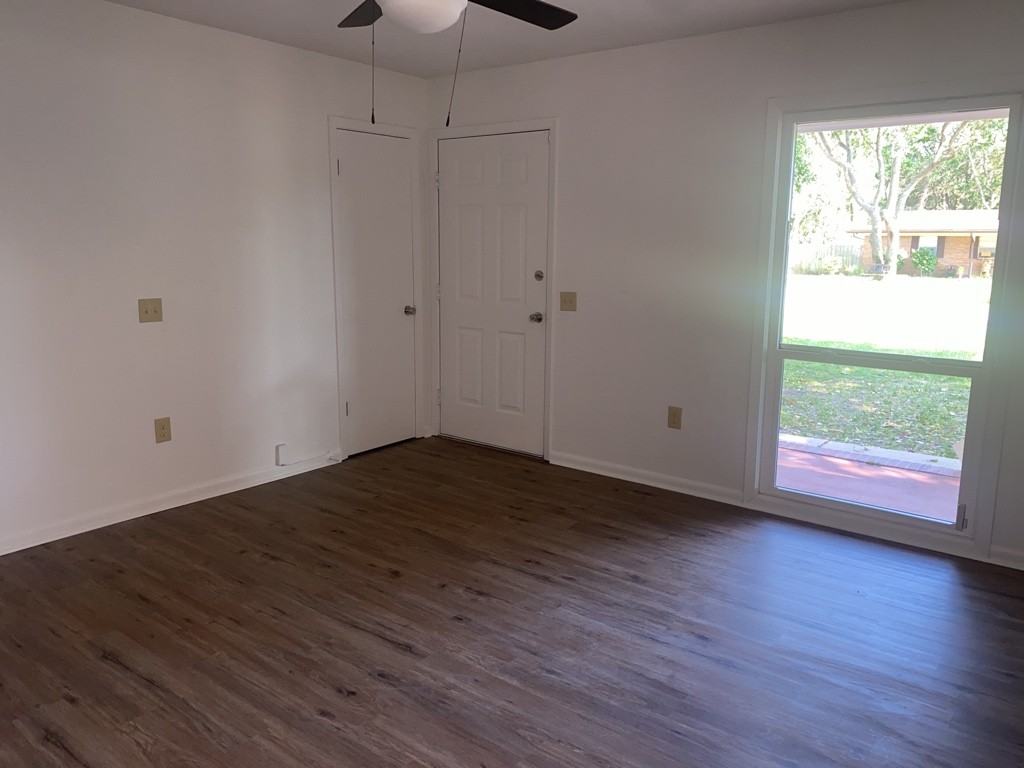 113 Boyce Dr - Photo 2 of 22