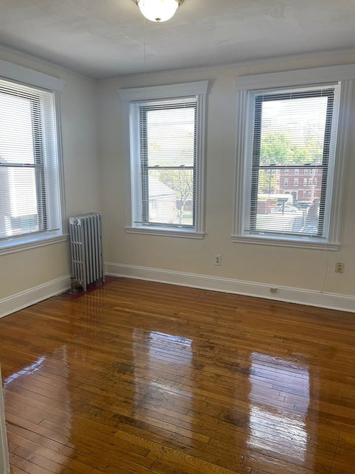 352 Riverway #22 - Photo 6 of 15