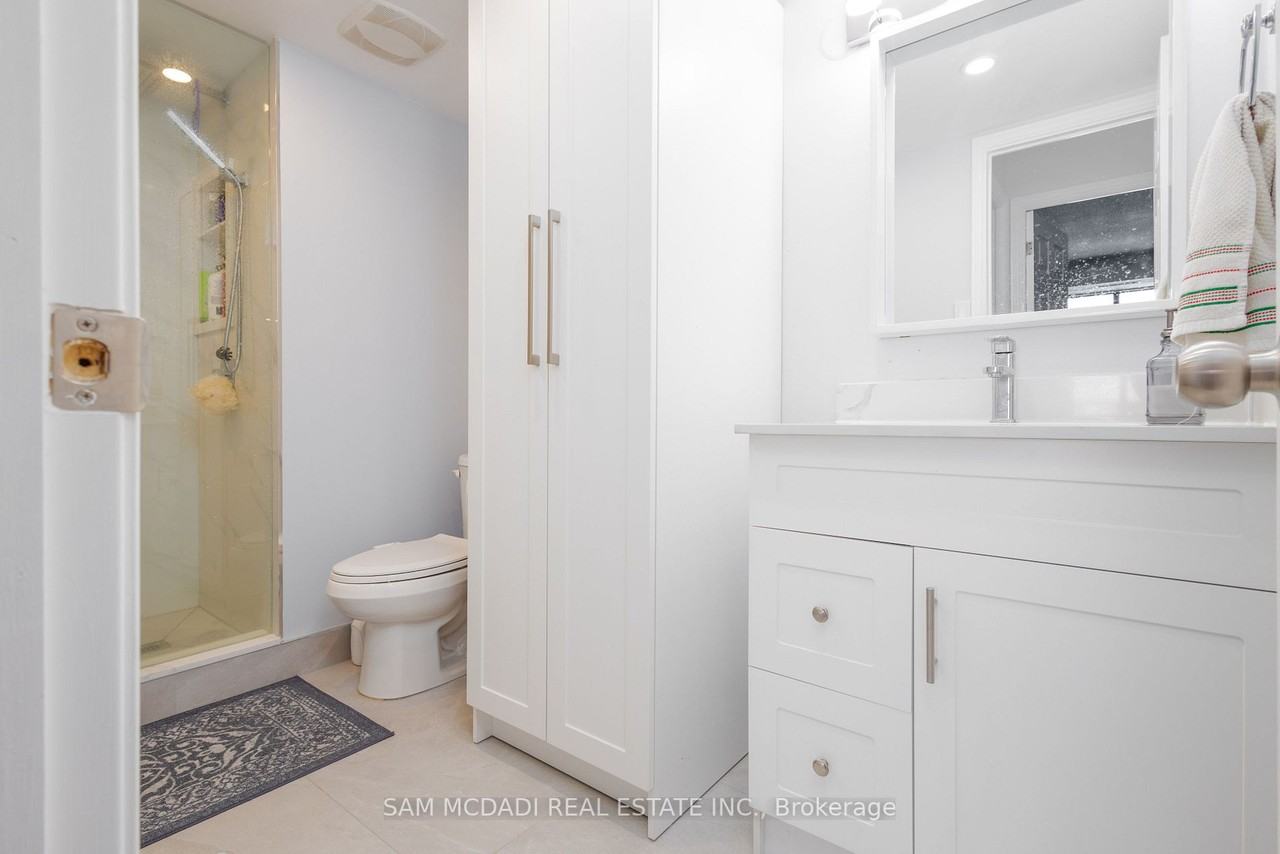15390 Yonge Street - Photo 3 of 13