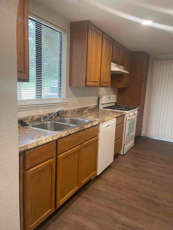 2236 W Newton St #A - Photo 3 of 14