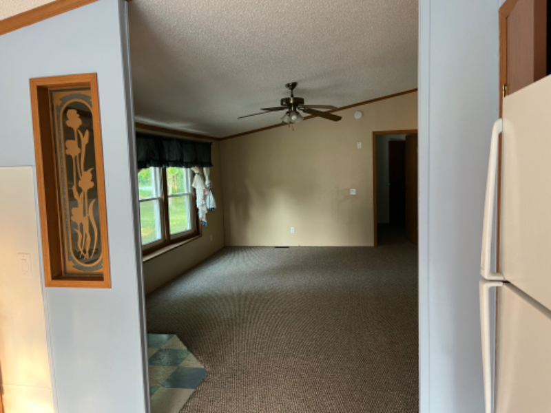 585 110th Ave - Photo 3 of 5