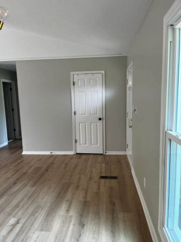 3905 Carriage Hill Dr - Photo 3 of 49