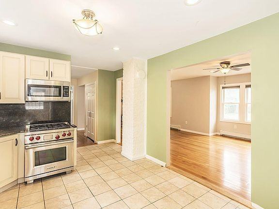 129 Elizabeth St #NA - Photo 3 of 18