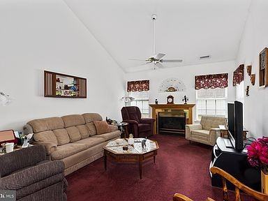 408 Rolling Green Ave #NA - Photo 2 of 7