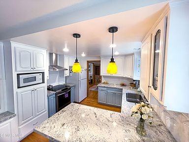 3560 Erinlea Ave #NA - Photo 3 of 7