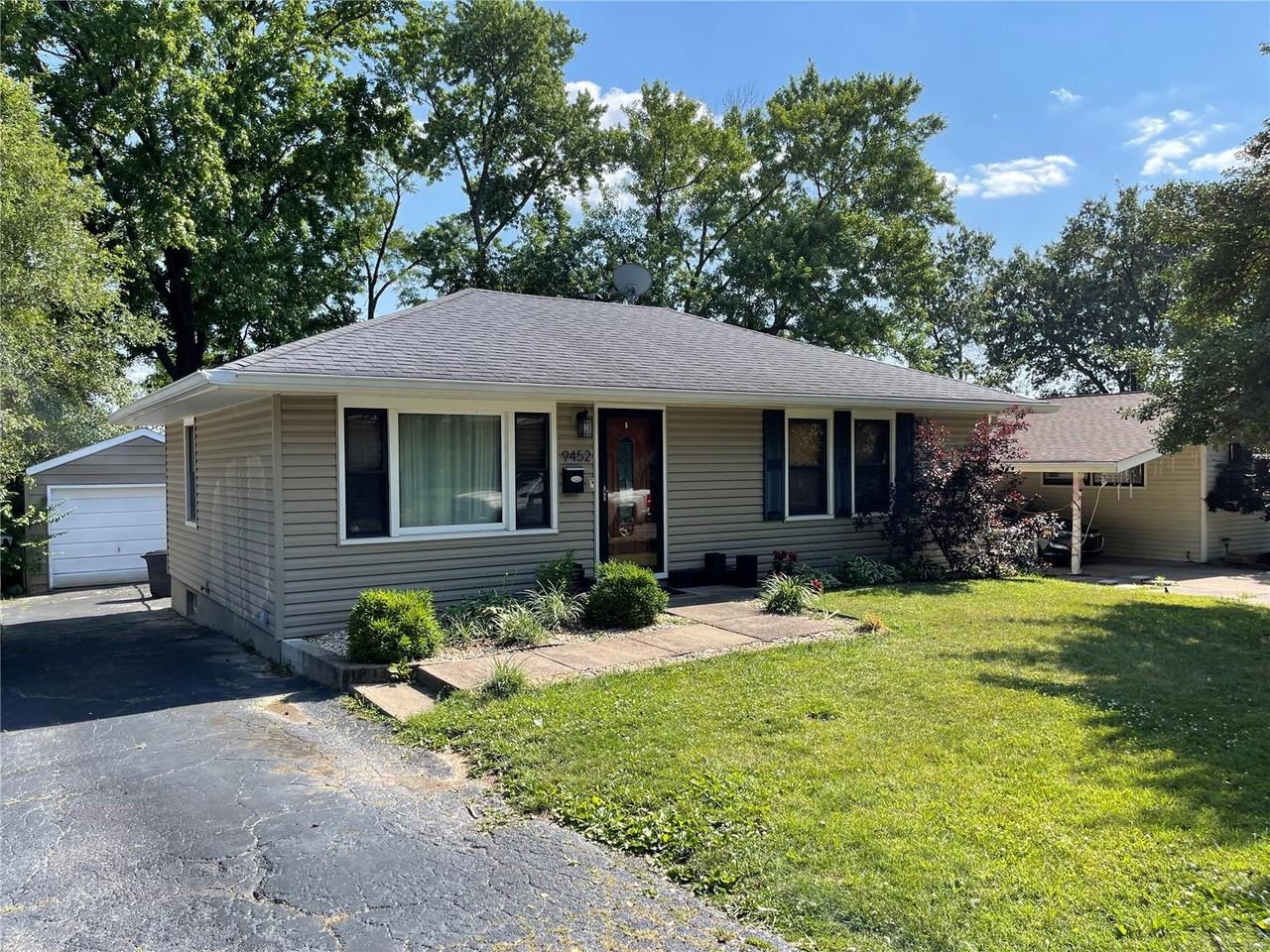 9452 Minerva Ave - Photo 3 of 40