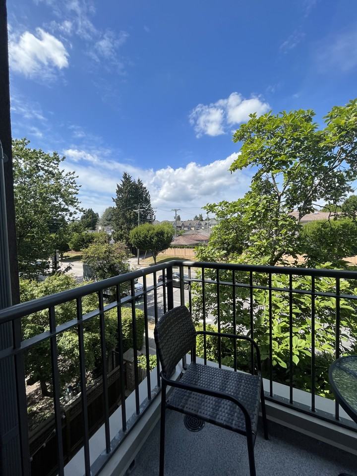 1550 Southwest Marine Drive 302, Vancouver, BC V6P 6A6 2 Bedroom Condo