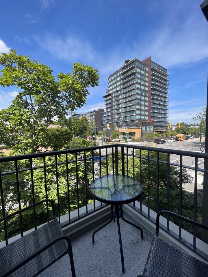 1550 Southwest Marine Drive #302 - Photo 5 of 15