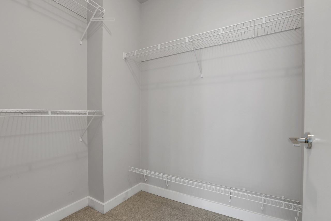 6200 River Road #1105 - Photo 3 of 19