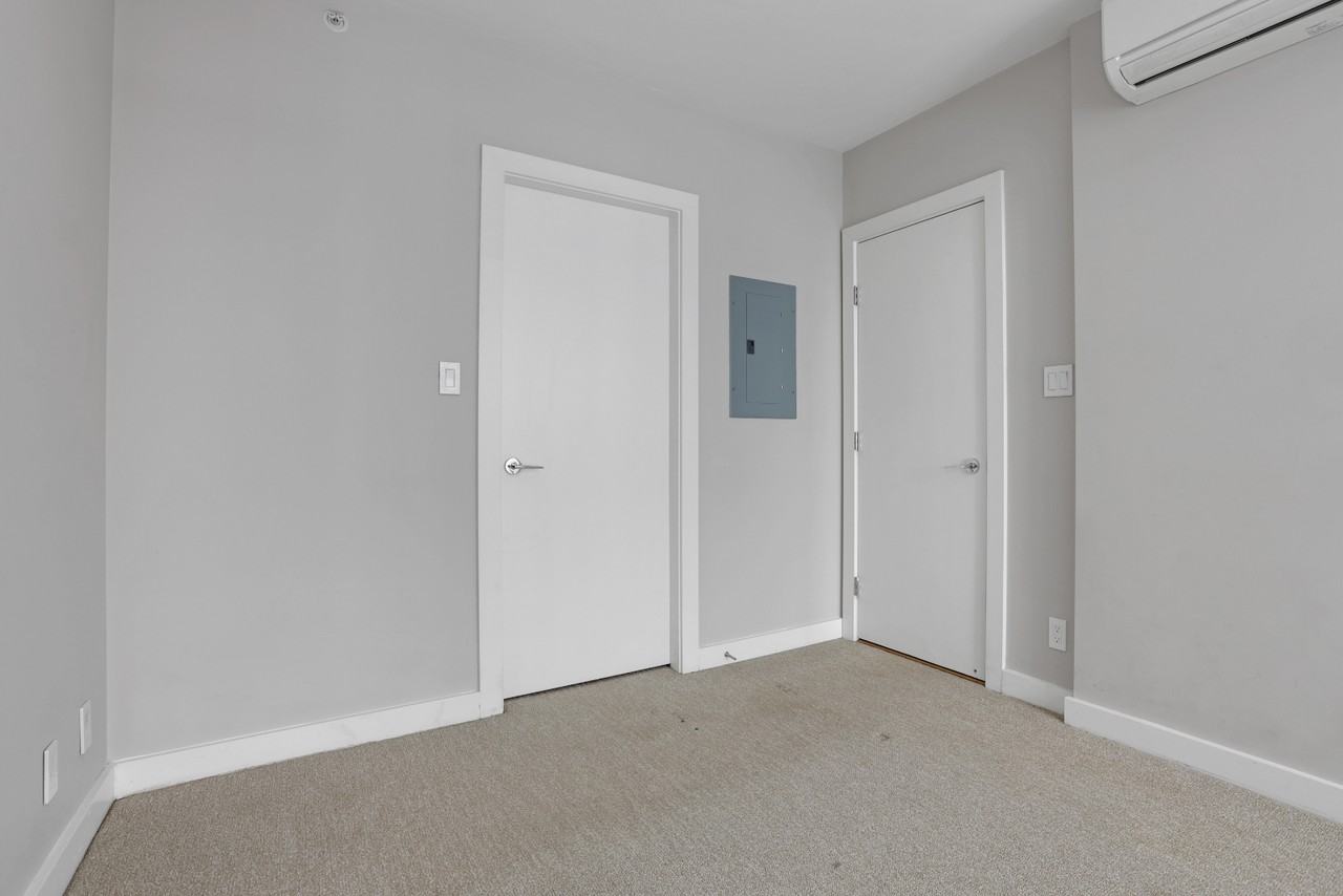 6200 River Road #1105 - Photo 4 of 19