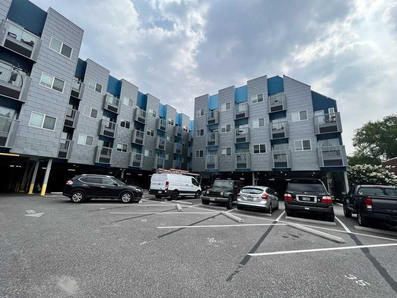 806 W Cary St - Photo 2 of 10