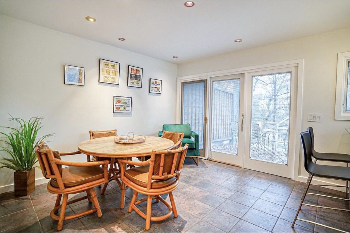 452 Sinclair Ave Ne #B - Photo 3 of 11