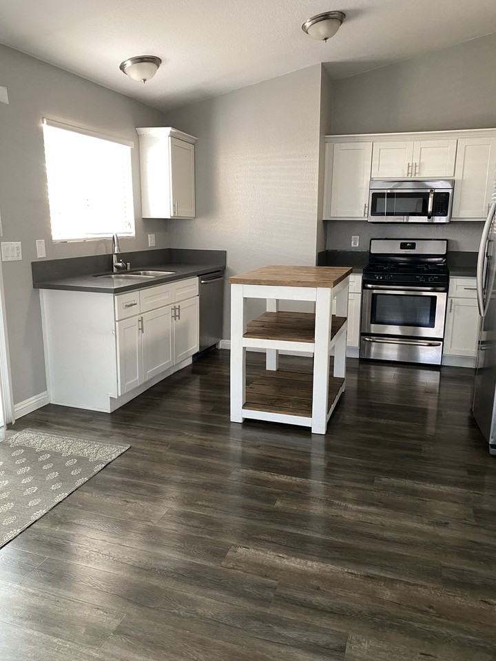 156 W Jackson Rd #NA - Photo 2 of 14