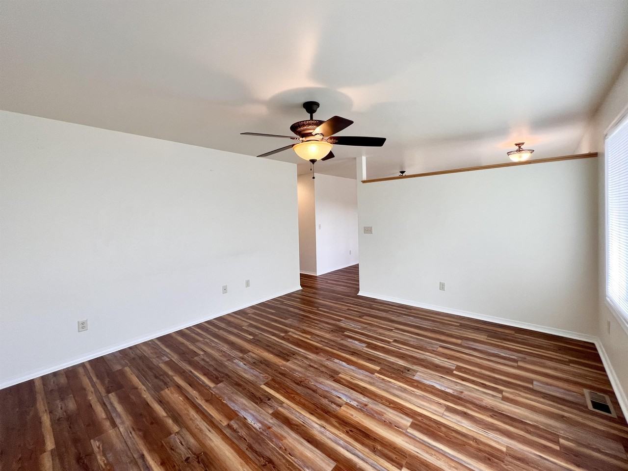 310 E Pacific St #1 - Photo 3 of 22