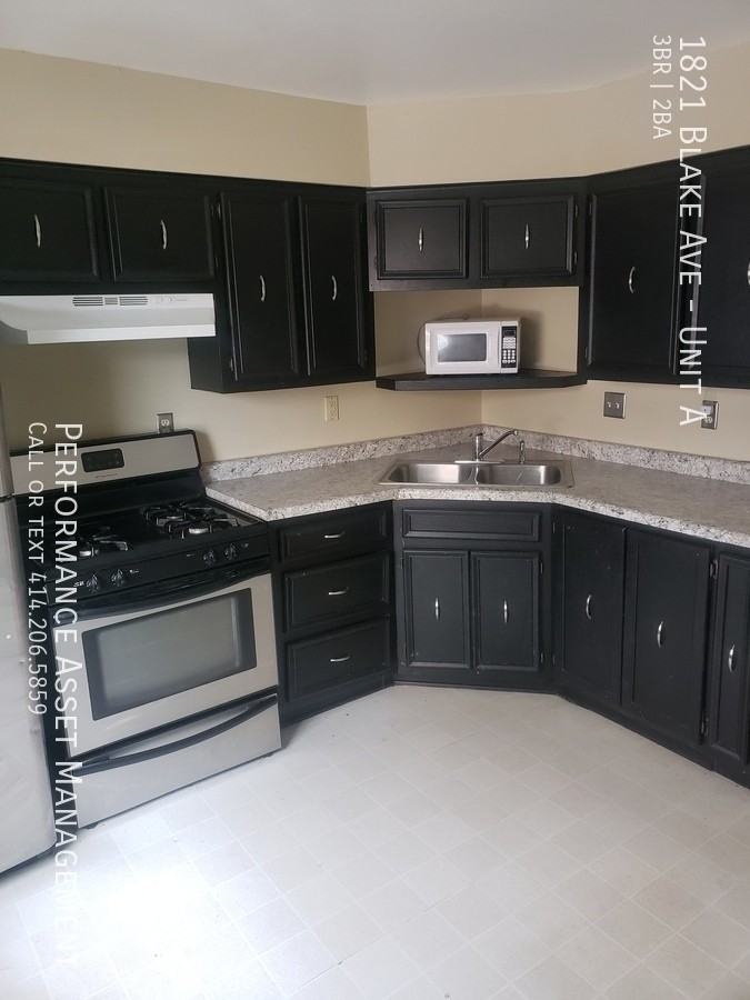 1821 Blake Ave #A - Photo 2 of 10