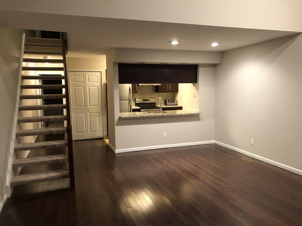 319 Park Place Dr #319 - Photo 2 of 6
