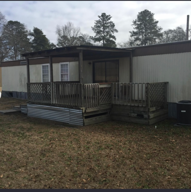 2417 Plantation Rd - Photo 2 of 8