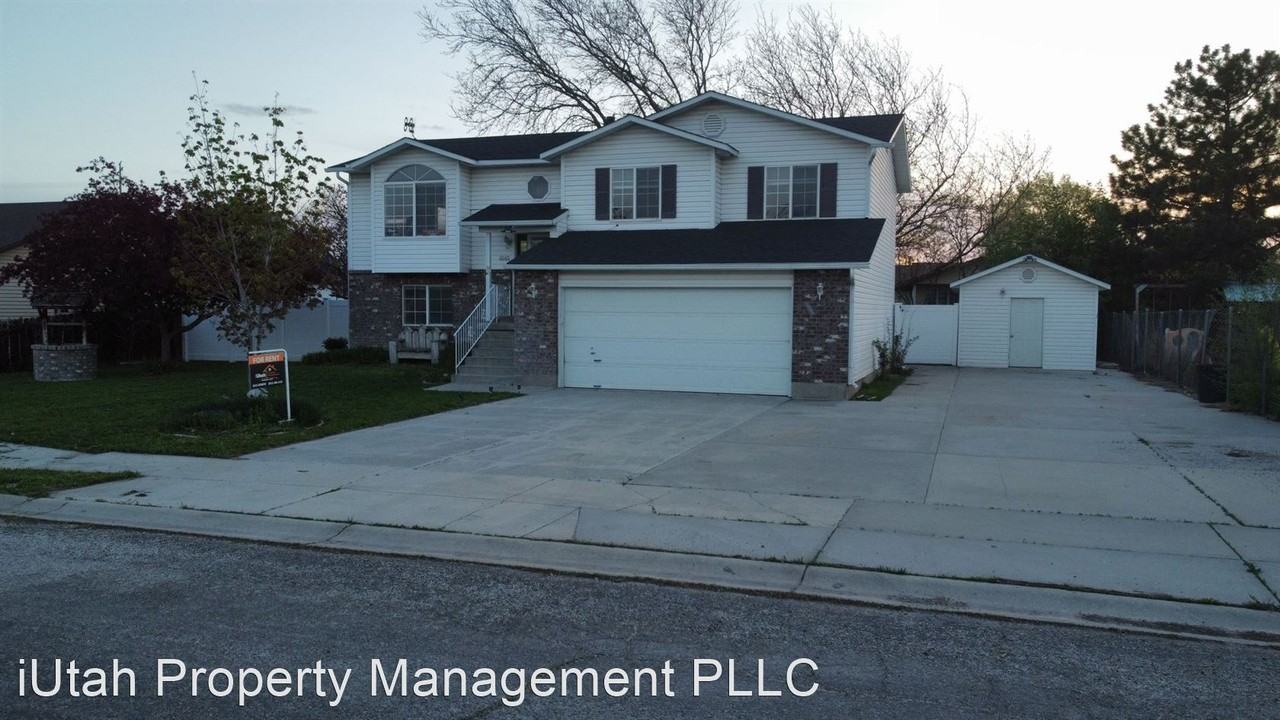 1060 S 600 W - Photo 2 of 38