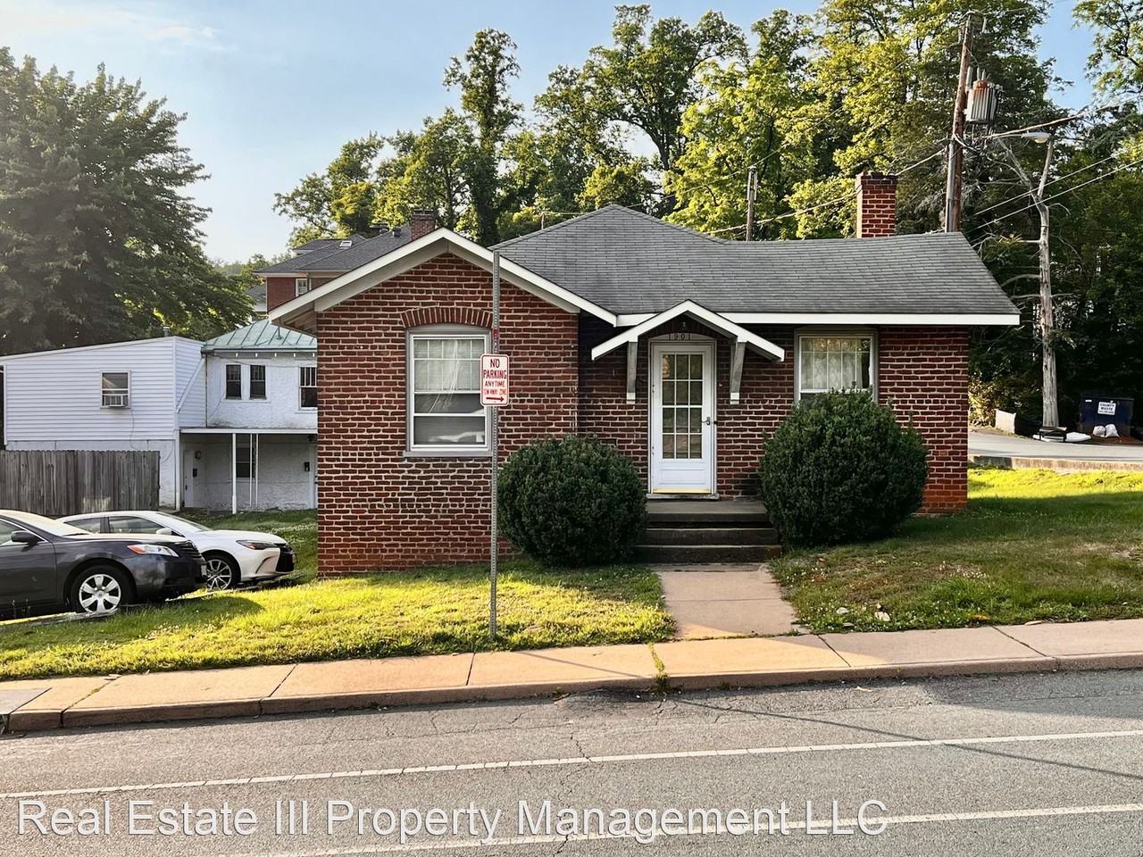 1901 Jefferson Park Ave - Photo 2 of 22